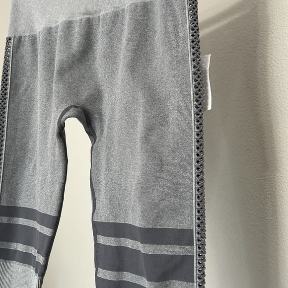 NEW NUX Yoga Performance Leggings Gray Size M/L - Picture 2 of 7